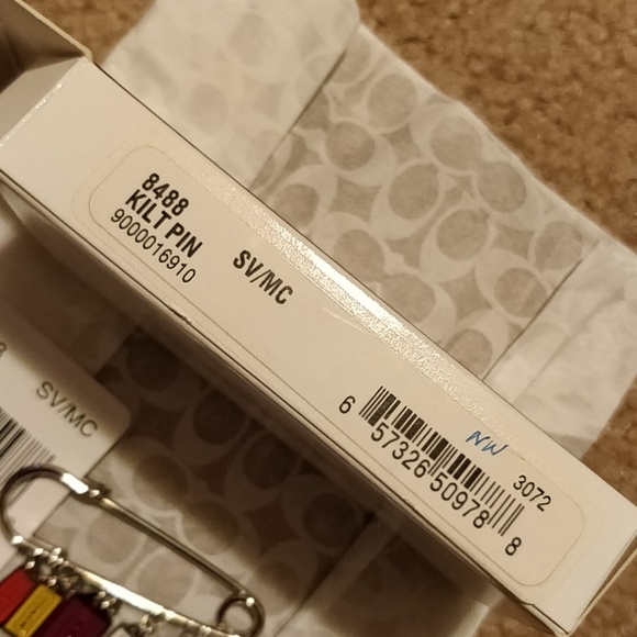 * Coach Kilt Pin Hangtag RARE New with Box - Picture 3 of 4